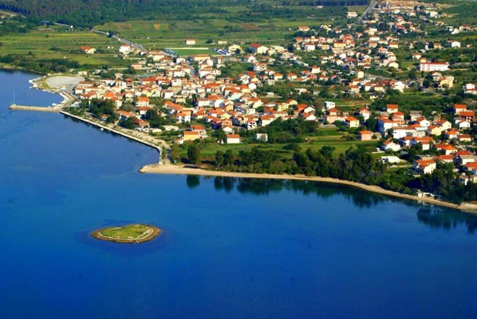 Apartmani AJP Posedarje Bagian luar foto